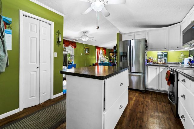 158 Cedar Valley Road, Livingston, TX 77351
