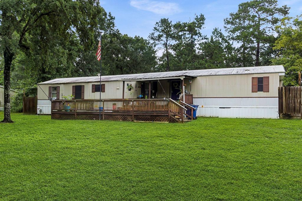 158 Cedar Valley Road, Livingston, TX 77351