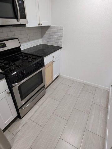 3241 S Edgefield Avenue, Dallas, TX 75224