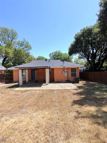 3241 S Edgefield Avenue, Dallas, TX 75224