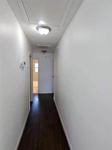 3241 S Edgefield Avenue, Dallas, TX 75224