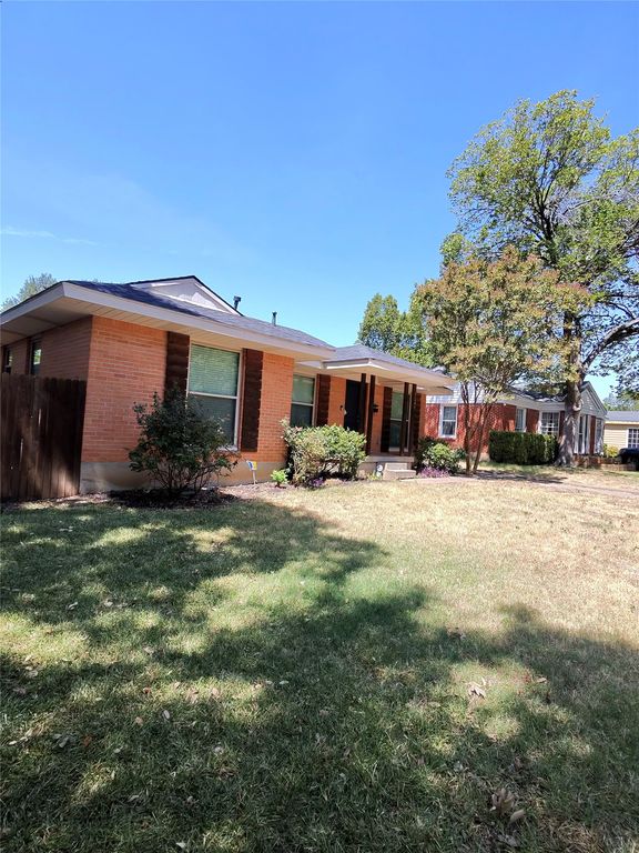 3241 S Edgefield Avenue, Dallas, TX 75224