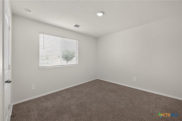 326 N Richland Drive, Lockhart, TX 78644