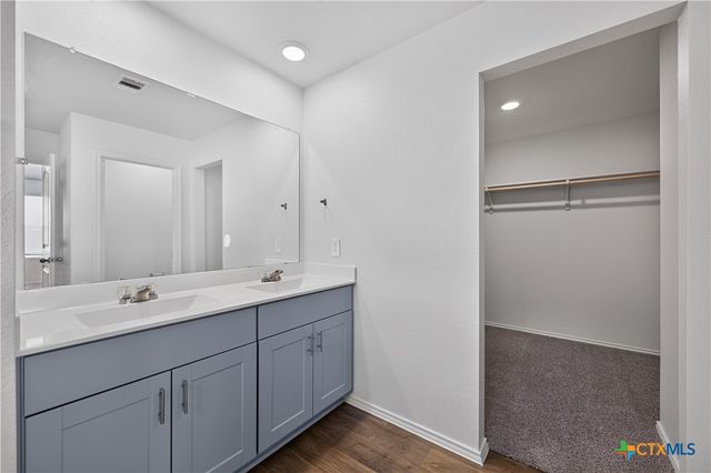 326 N Richland Drive, Lockhart, TX 78644