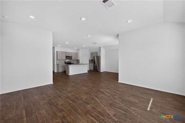 326 N Richland Drive, Lockhart, TX 78644