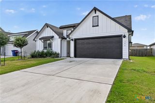 326 N Richland Drive, Lockhart, TX 78644
