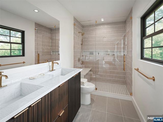 82A Hazelton Street, Ridgefield Park, NJ 07660