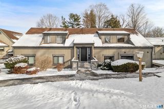 304 Heritage Village B, Southbury, CT 06488