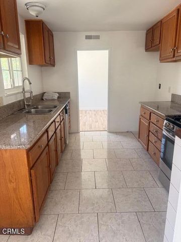 541 Glacier Avenue, Oxnard, CA 93033