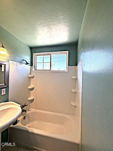 541 Glacier Avenue, Oxnard, CA 93033