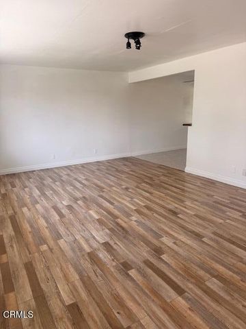 541 Glacier Avenue, Oxnard, CA 93033