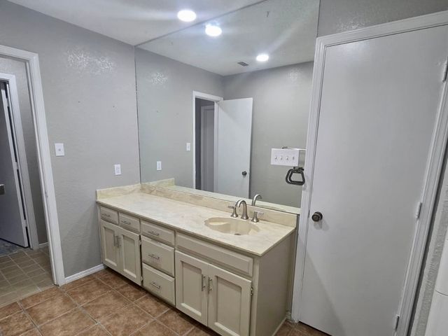 2606 Cloud Court, Arlington, TX 76017