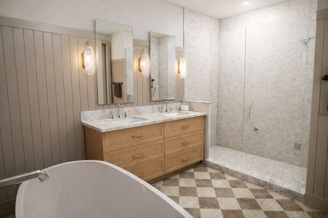 2821 N Orchard Street 5, Chicago, IL 60657