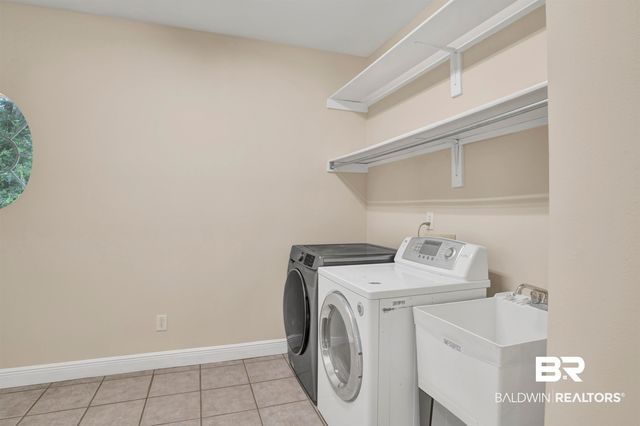 8847 S Dawes Lake Road, Mobile, AL 36619