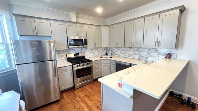 54 Crescent Ave 1, Malden, MA 02148