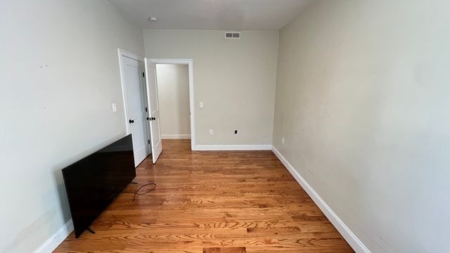 54 Crescent Ave 1, Malden, MA 02148