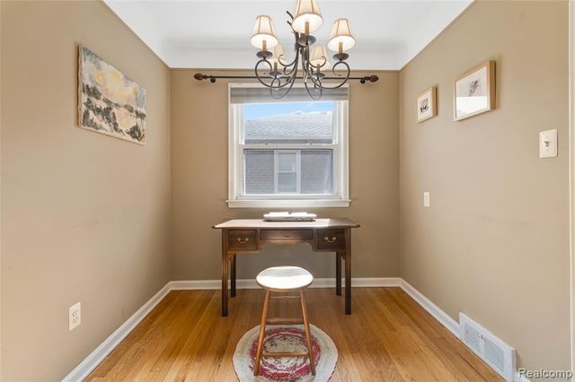 437 W Sunnybrook Drive, Royal Oak, MI 48073