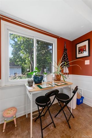 437 W Sunnybrook Drive, Royal Oak, MI 48073