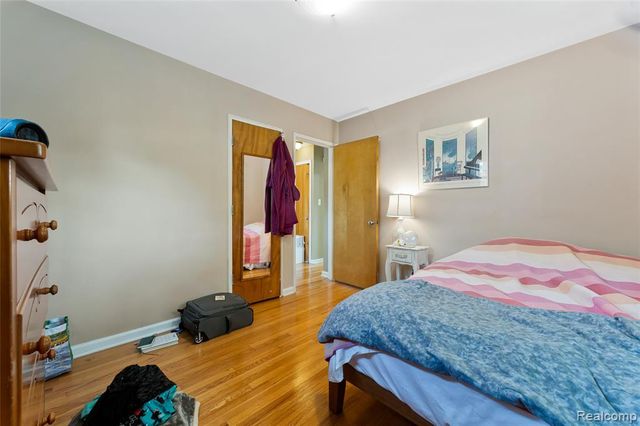 437 W Sunnybrook Drive, Royal Oak, MI 48073
