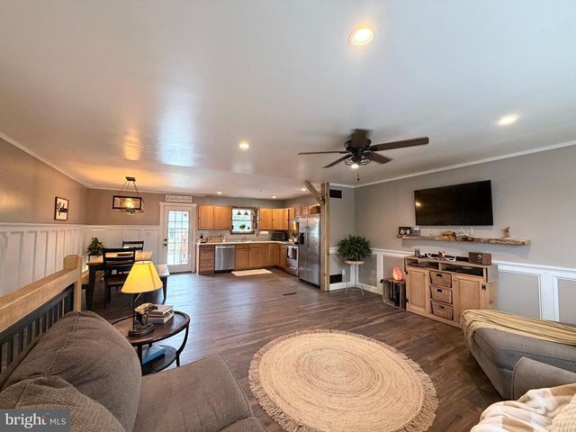 1265 ASHTON DR, Shippensburg, PA 17257