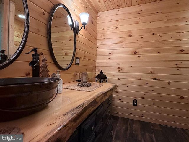 1265 ASHTON DR, Shippensburg, PA 17257