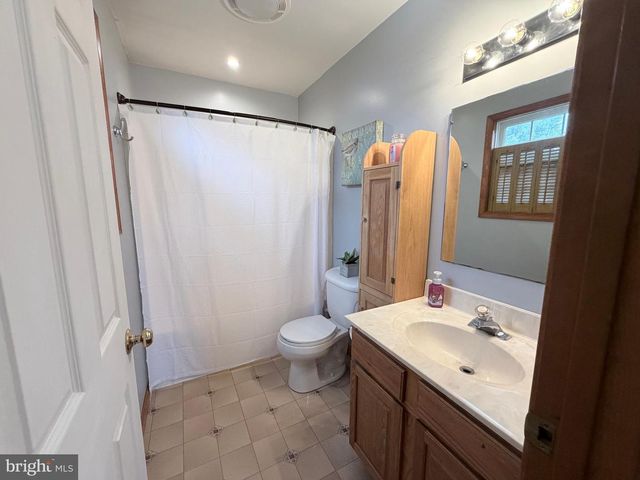 1265 ASHTON DR, Shippensburg, PA 17257