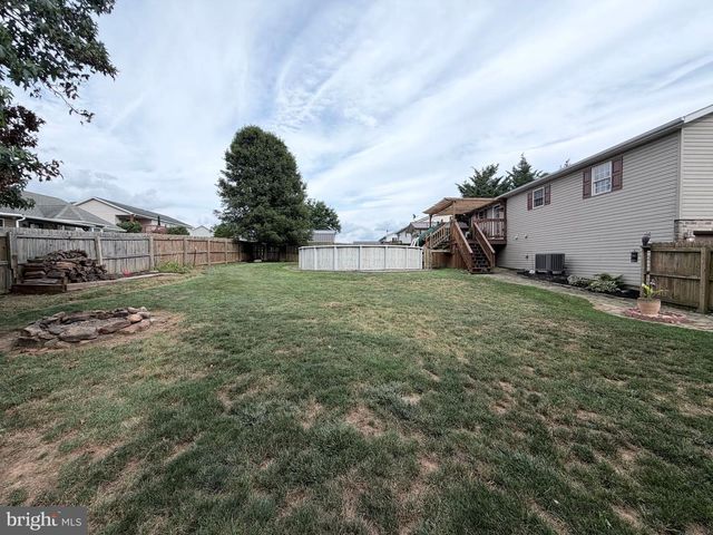1265 ASHTON DR, Shippensburg, PA 17257