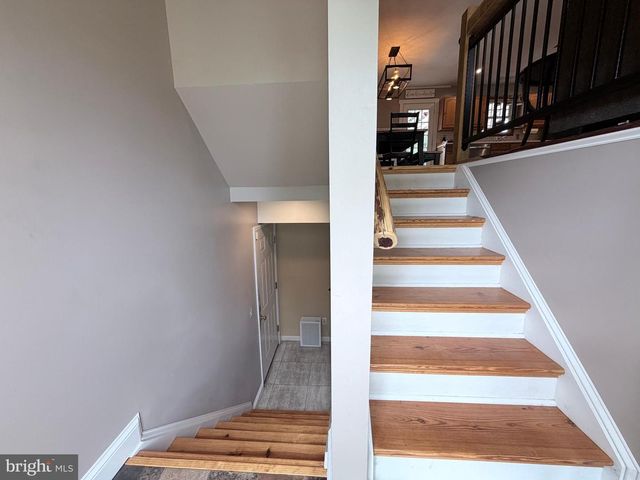 1265 ASHTON DR, Shippensburg, PA 17257