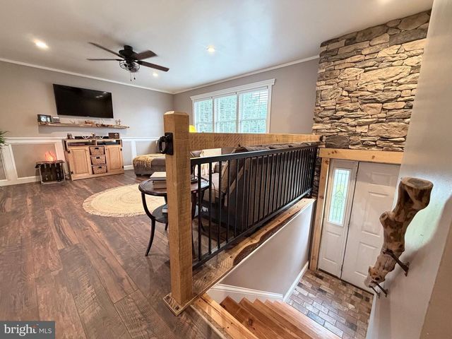 1265 ASHTON DR, Shippensburg, PA 17257