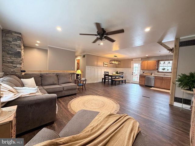 1265 ASHTON DR, Shippensburg, PA 17257