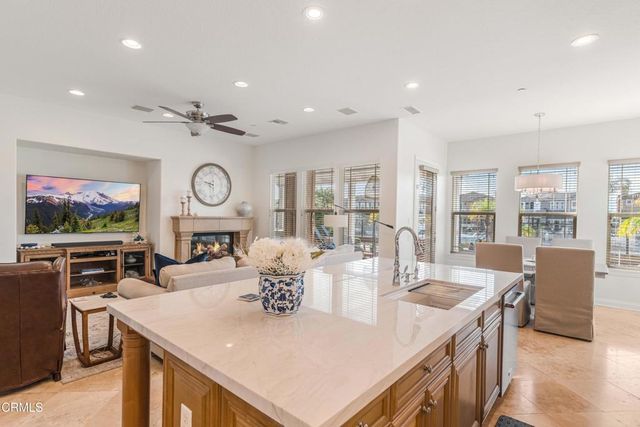 4126 Harbour Island Lane, Oxnard, CA 93035