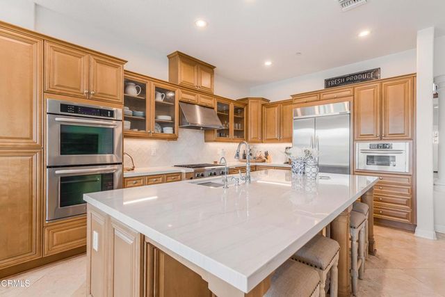 4126 Harbour Island Lane, Oxnard, CA 93035