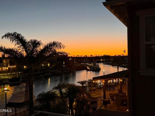 4126 Harbour Island Lane, Oxnard, CA 93035