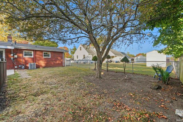2422 Stanford Avenue, Fort Wayne, IN 46808