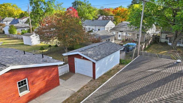 2422 Stanford Avenue, Fort Wayne, IN 46808