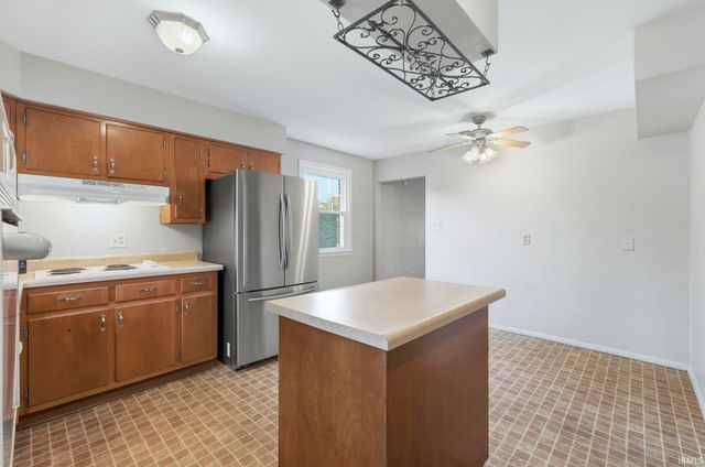 2422 Stanford Avenue, Fort Wayne, IN 46808