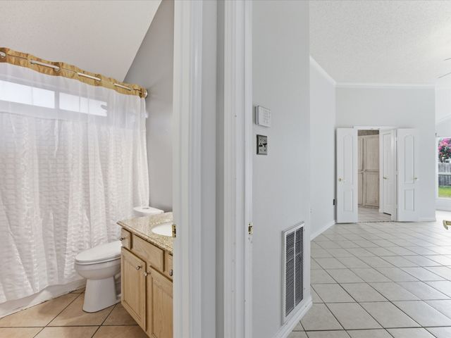 7609 Albany Lane, Arlington, TX 76002