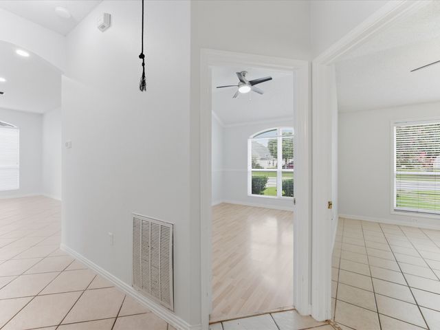 7609 Albany Lane, Arlington, TX 76002