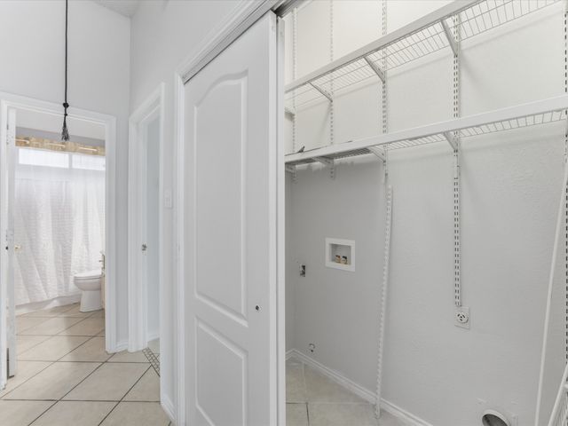 7609 Albany Lane, Arlington, TX 76002
