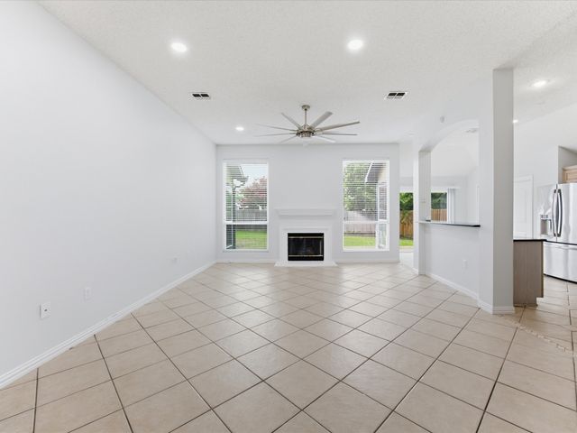 7609 Albany Lane, Arlington, TX 76002