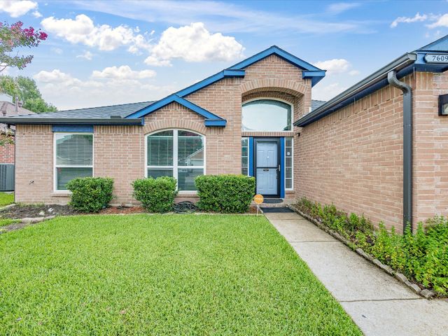 7609 Albany Lane, Arlington, TX 76002