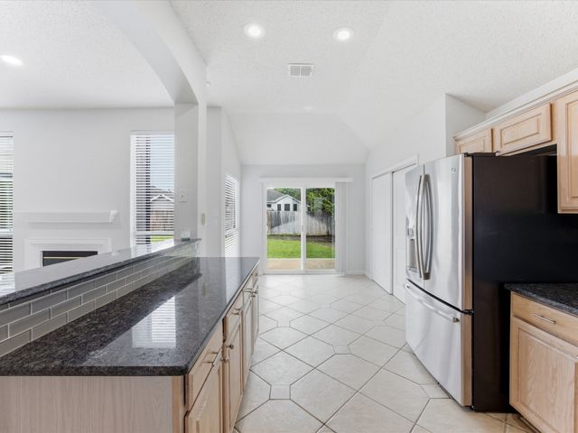 7609 Albany Lane, Arlington, TX 76002