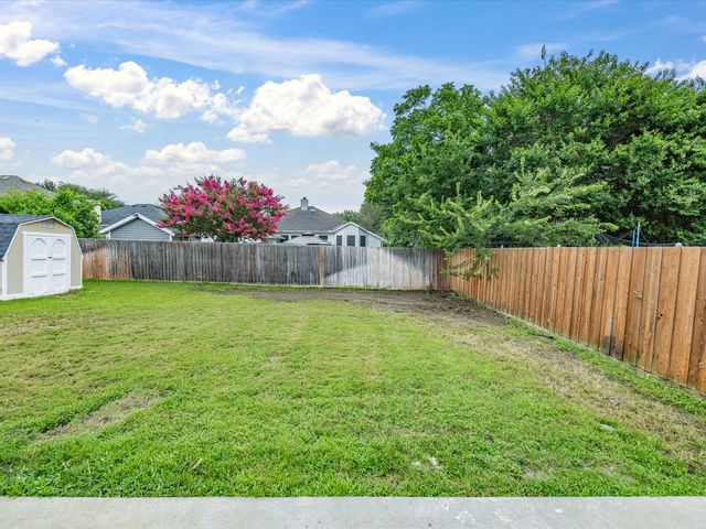 7609 Albany Lane, Arlington, TX 76002