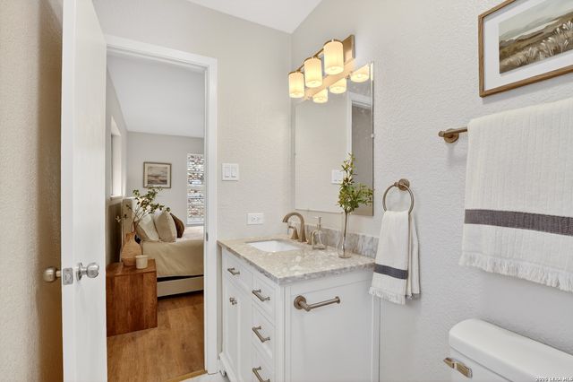 330 Chaparral, Pleasanton, TX 78064