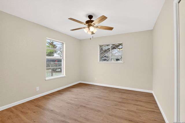 330 Chaparral, Pleasanton, TX 78064