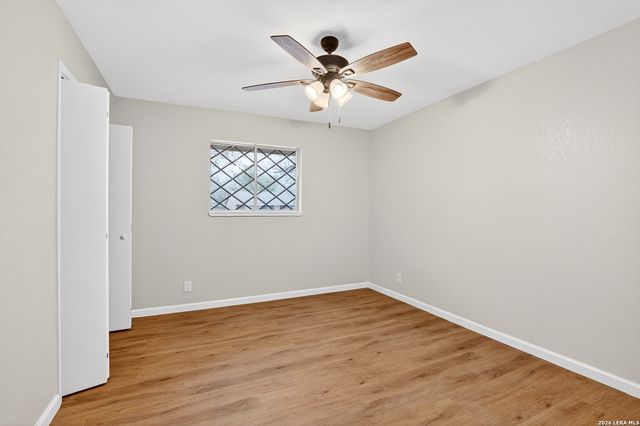 330 Chaparral, Pleasanton, TX 78064