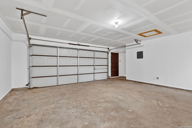 330 Chaparral, Pleasanton, TX 78064