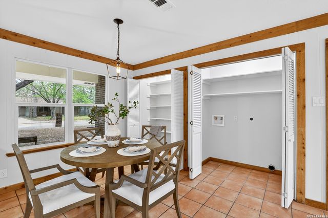 330 Chaparral, Pleasanton, TX 78064