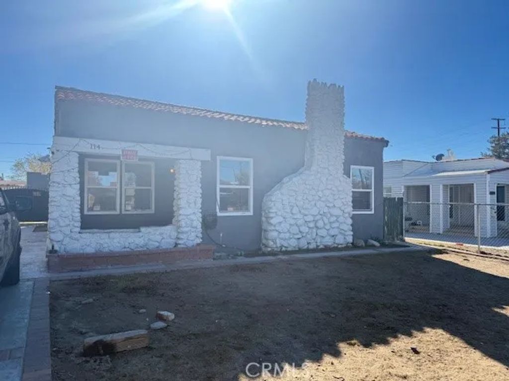 114 W Lancaster Boulevard, Lancaster, CA 93534