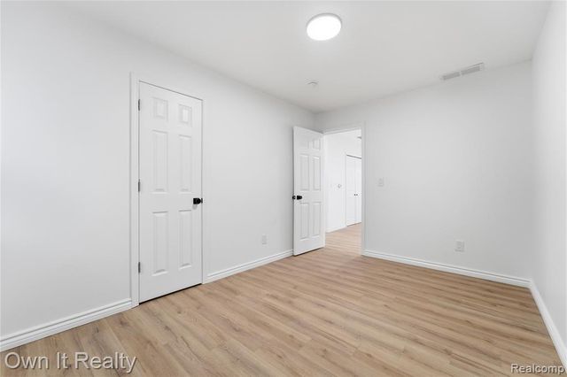 7230 Rosemont Avenue, Detroit, MI 48228